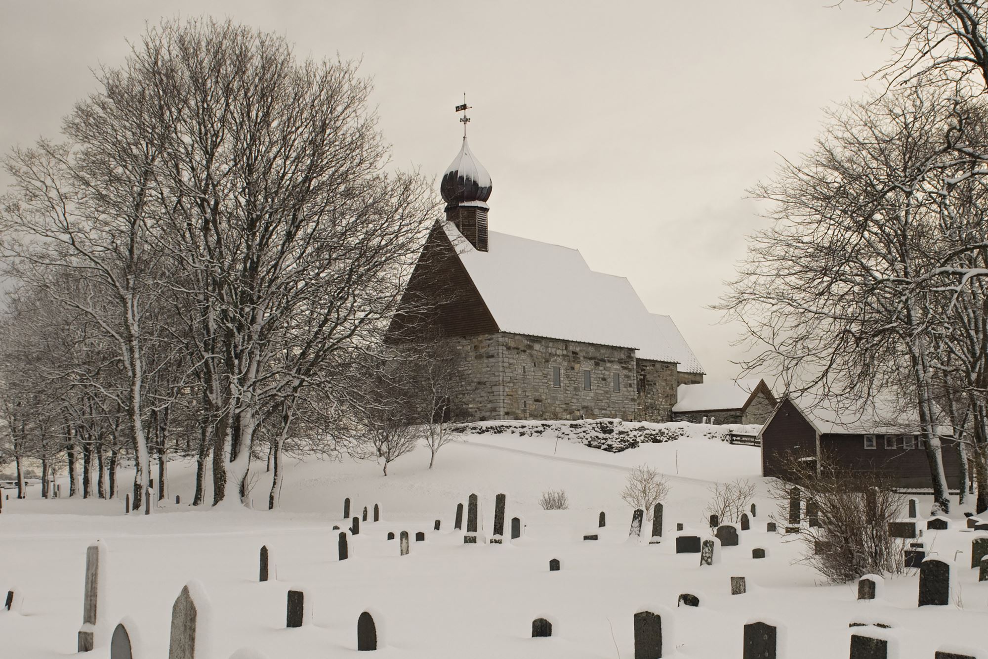 Dønnes Kirke