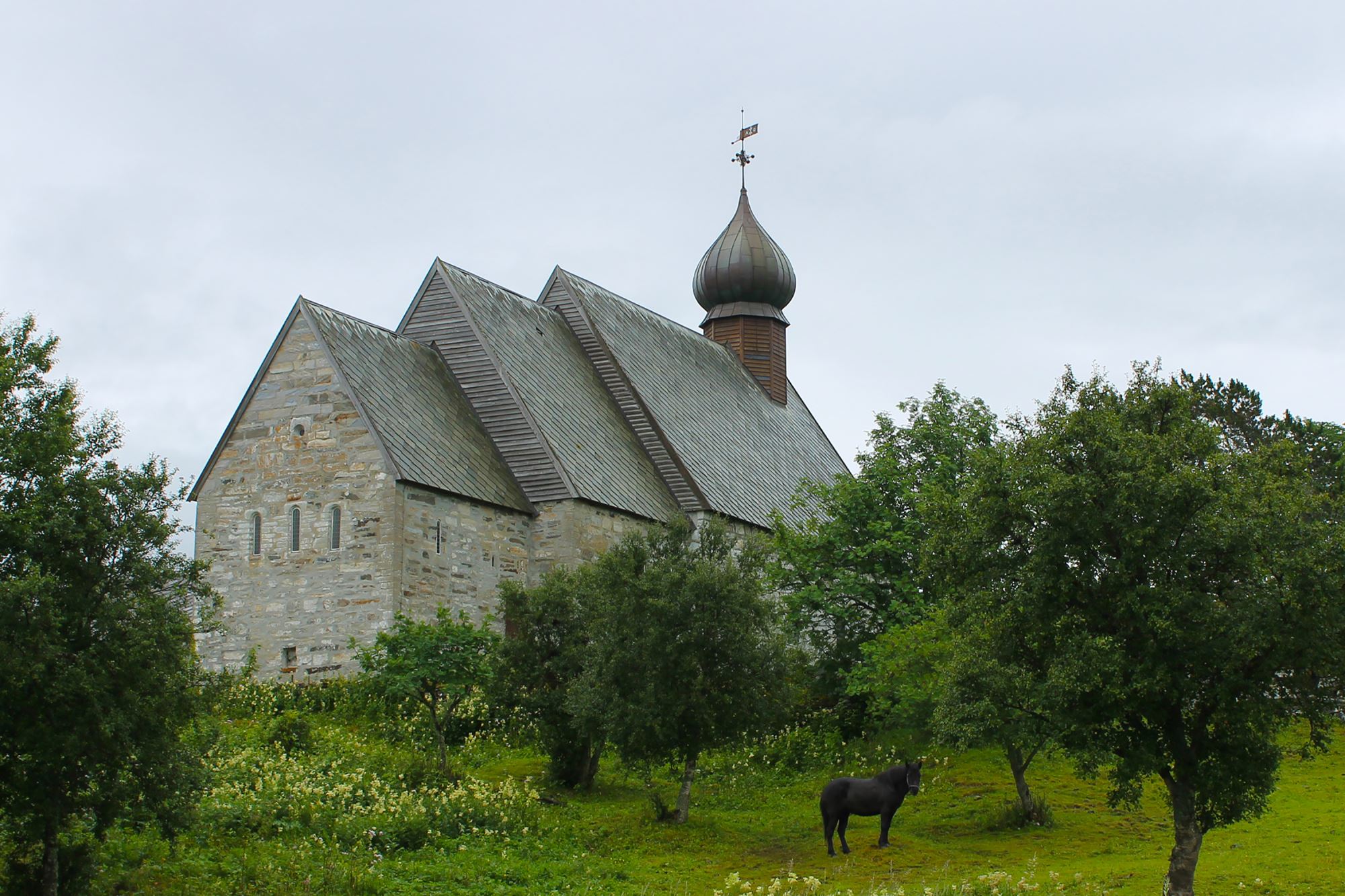 Dønnes Kirke